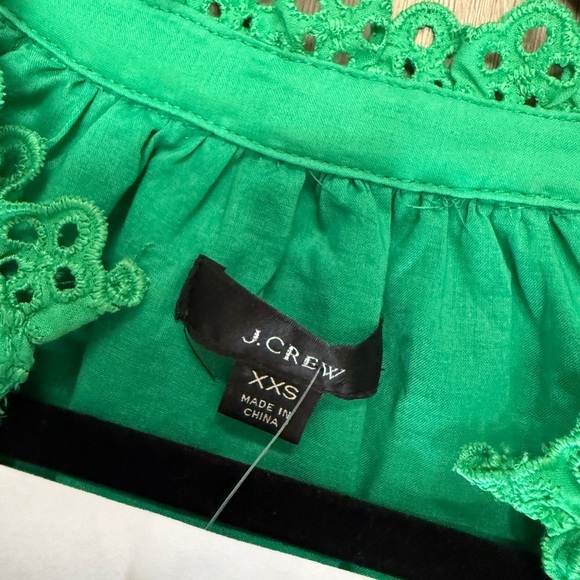 🌷Green Lace Dress - Picture 2 of 4